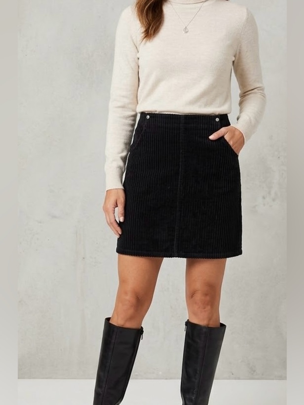 HUE Corduroy Mini Skirt Black Y2K Retro 70s High Waist Stretch Pull On Pocket PS